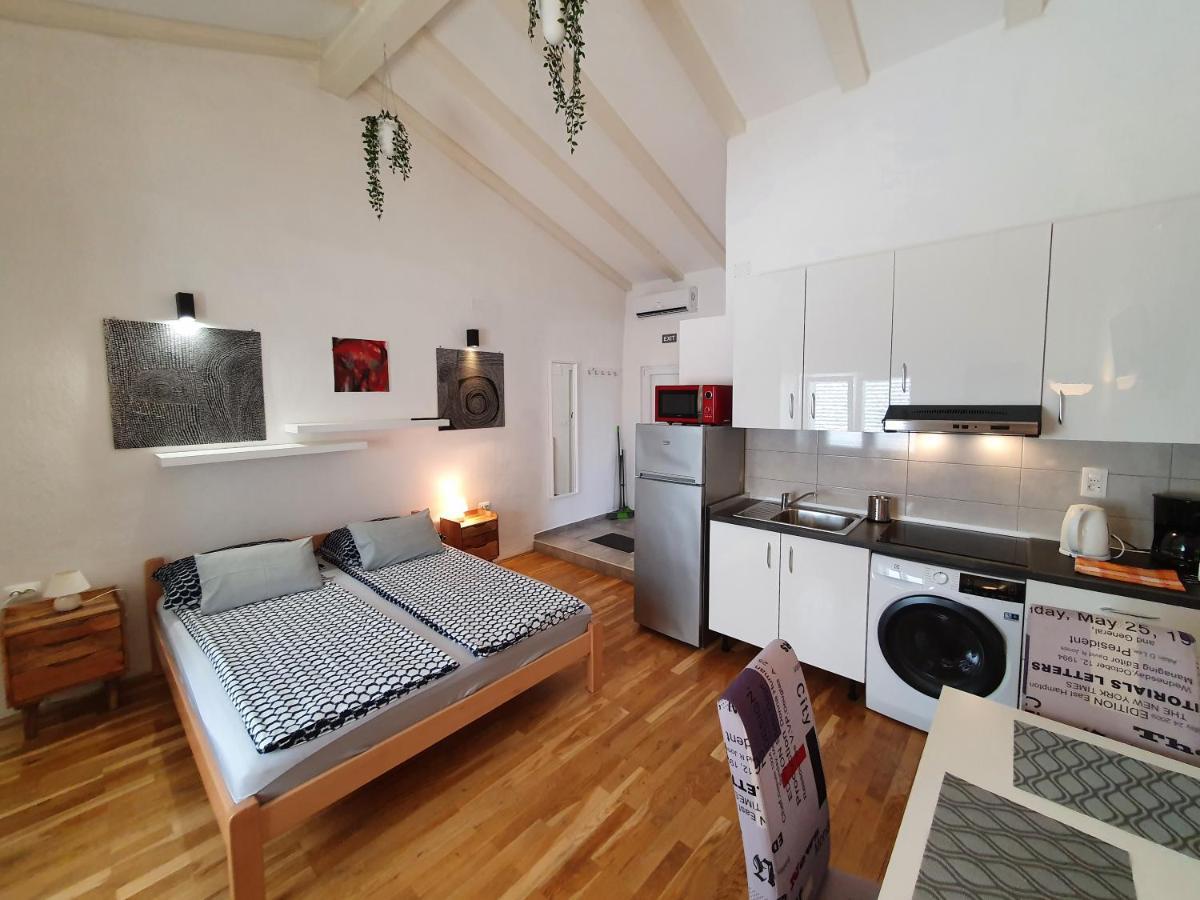 Villa Carmen Draga Bašćanska Bagian luar foto